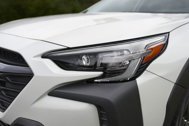 Subaru Outback photo 3