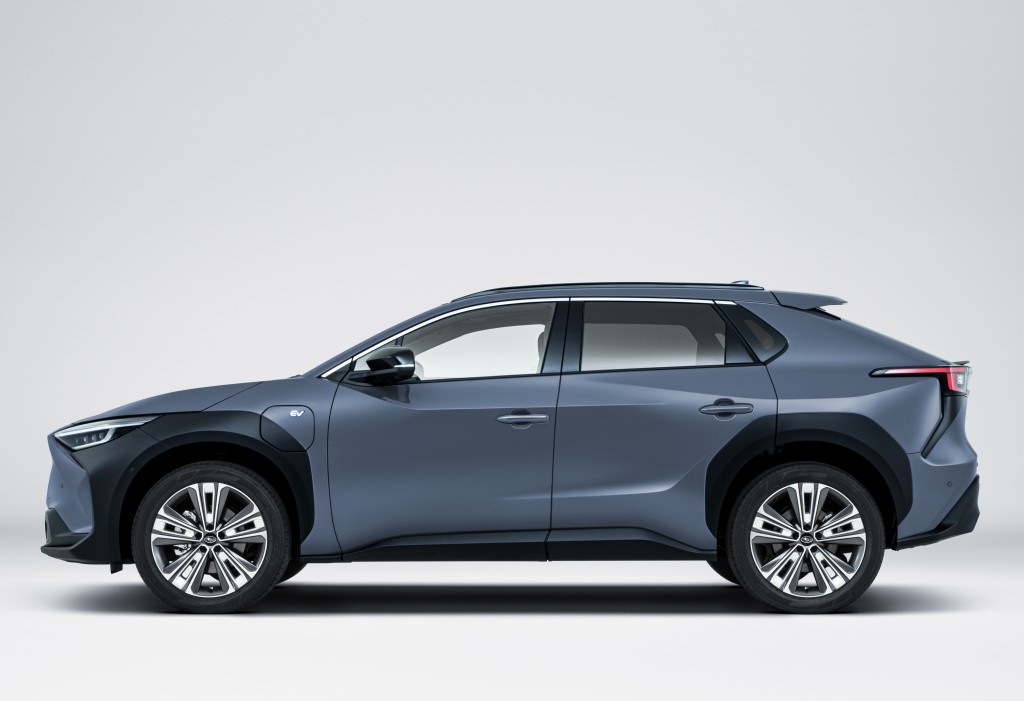 Subaru Solterra photo 7