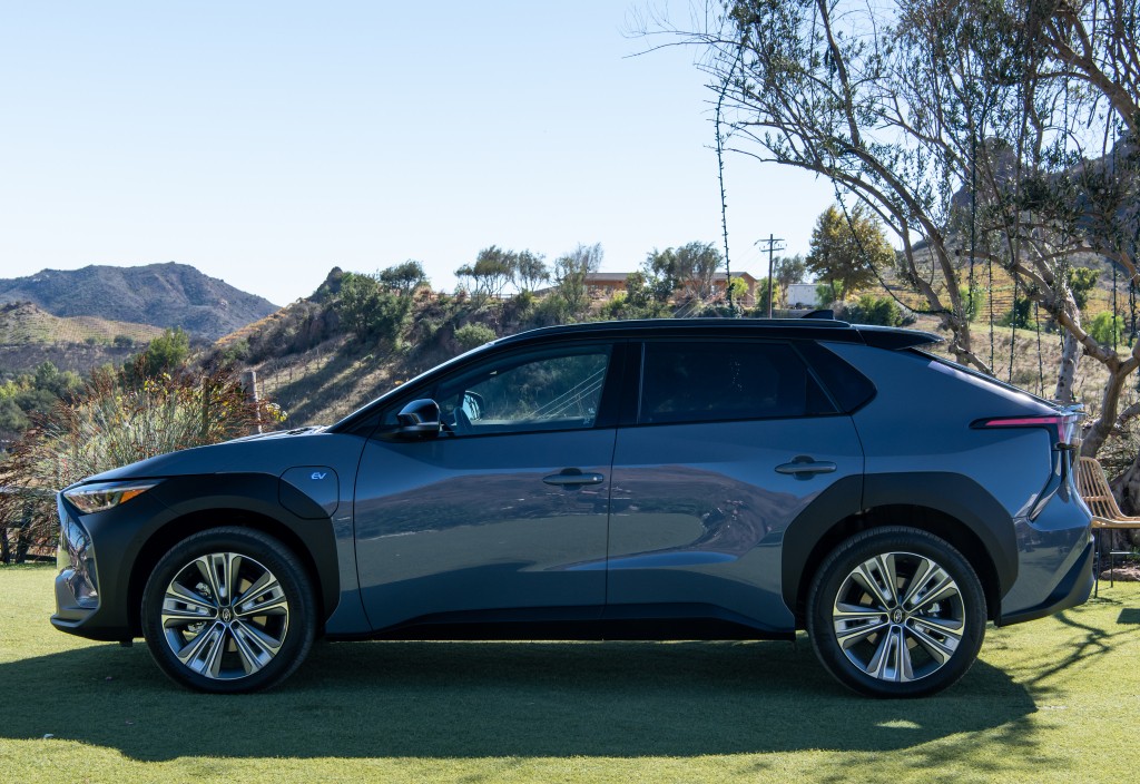 Subaru Solterra photo 14