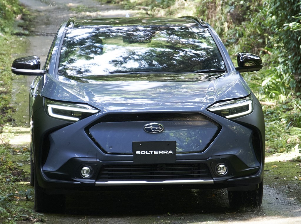 Subaru Solterra photo 3
