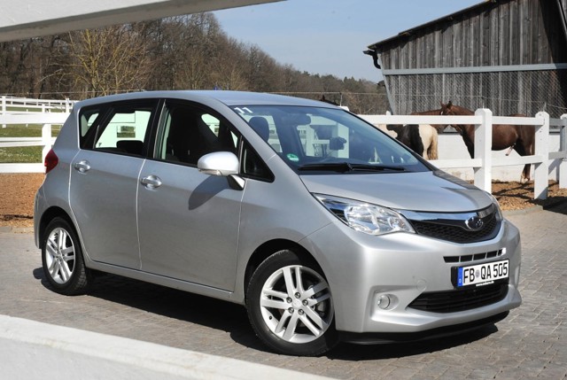 Subaru Trezia photo 15