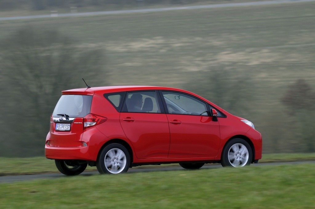 Subaru Trezia photo 38