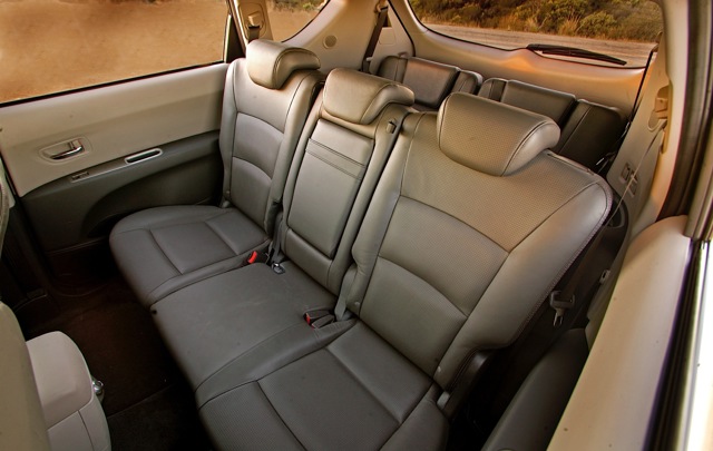 Subaru Tribeca photo 15