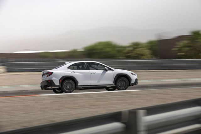 Subaru Wrx photo 32