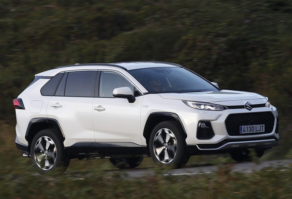 Suzuki Across photo 13