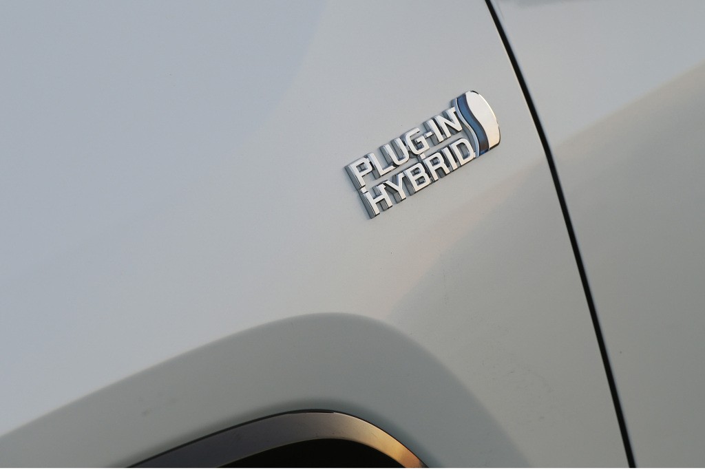 Suzuki Across photo 14