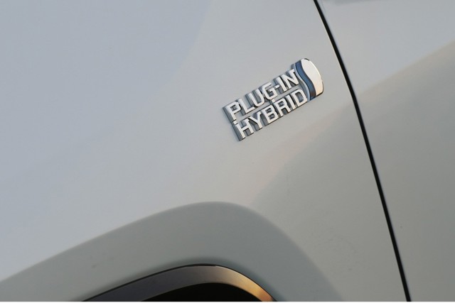 Suzuki Across foto 14