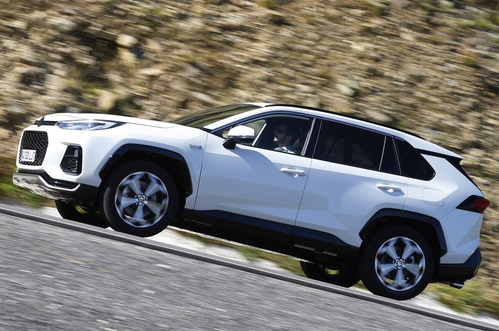 Suzuki Across photo 18