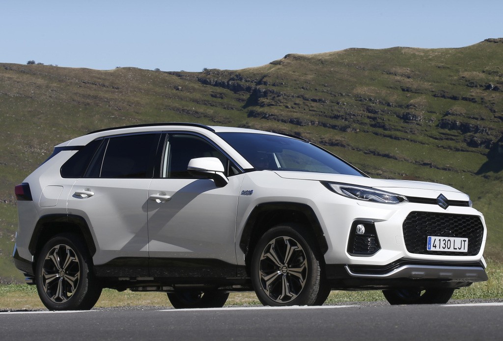 Suzuki Across photo 23