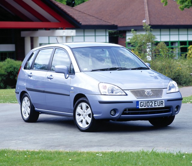 Suzuki Aerio / Liana Hatchback photo 20