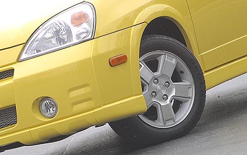 Suzuki Aerio / Liana Hatchback photo 13