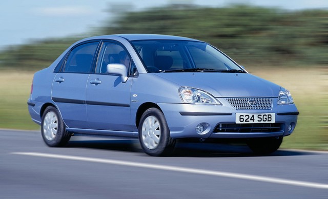 Suzuki Aerio / Liana Sedan foto 8