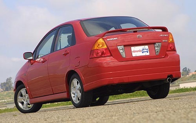 Suzuki Aerio / Liana Sedan foto 5