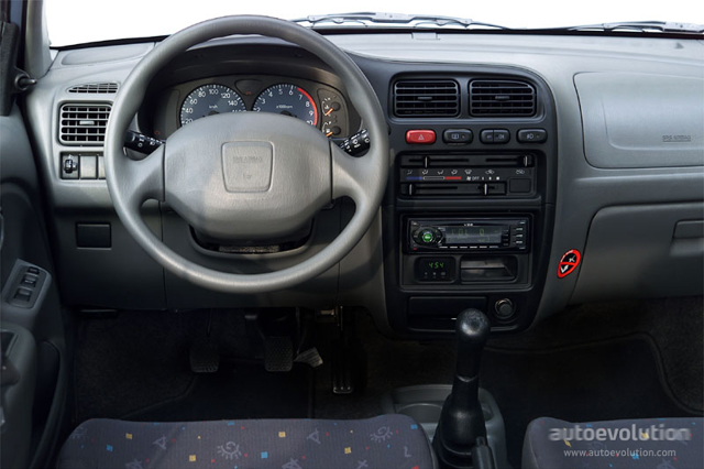 Suzuki Alto Foto 14