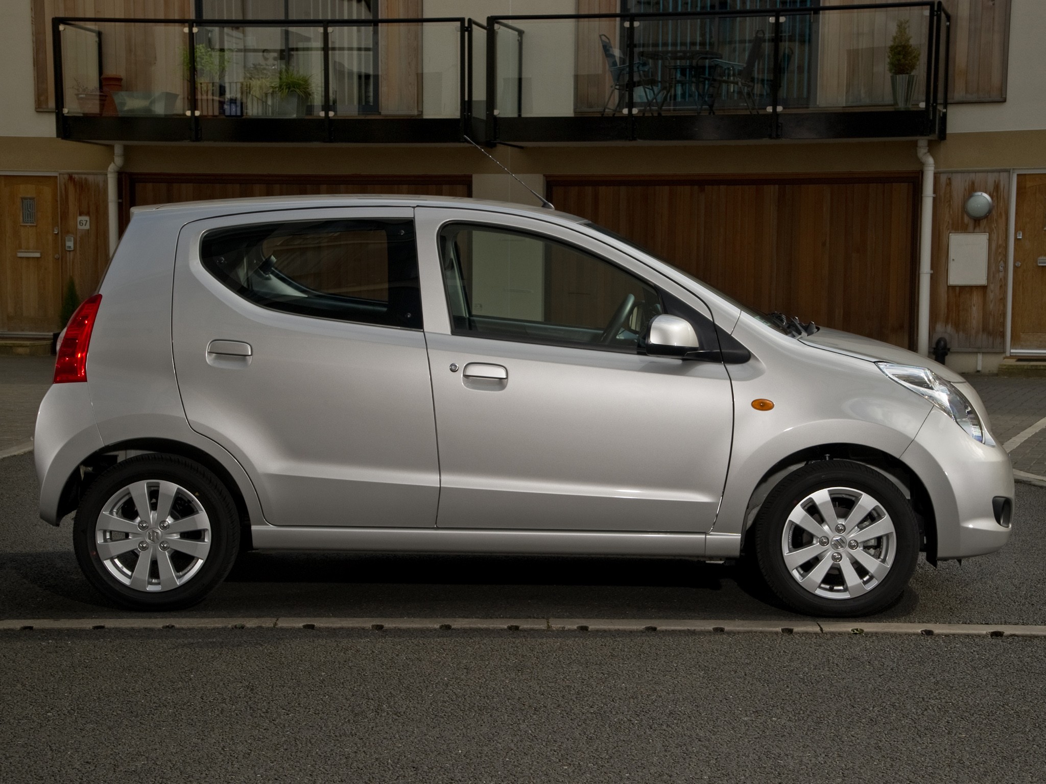 Suzuki Alto photo 23