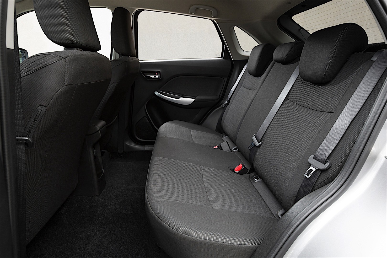 Suzuki Baleno photo 82