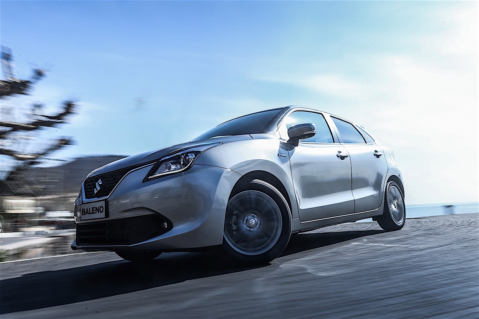 Suzuki Baleno photo 2