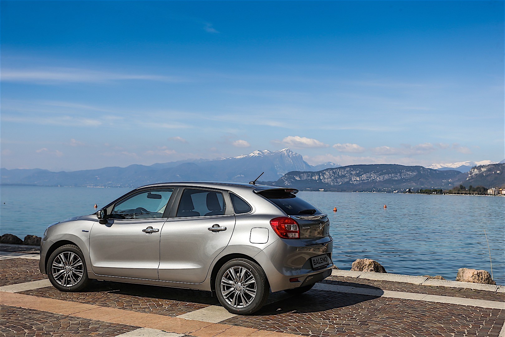 Suzuki Baleno photo 15