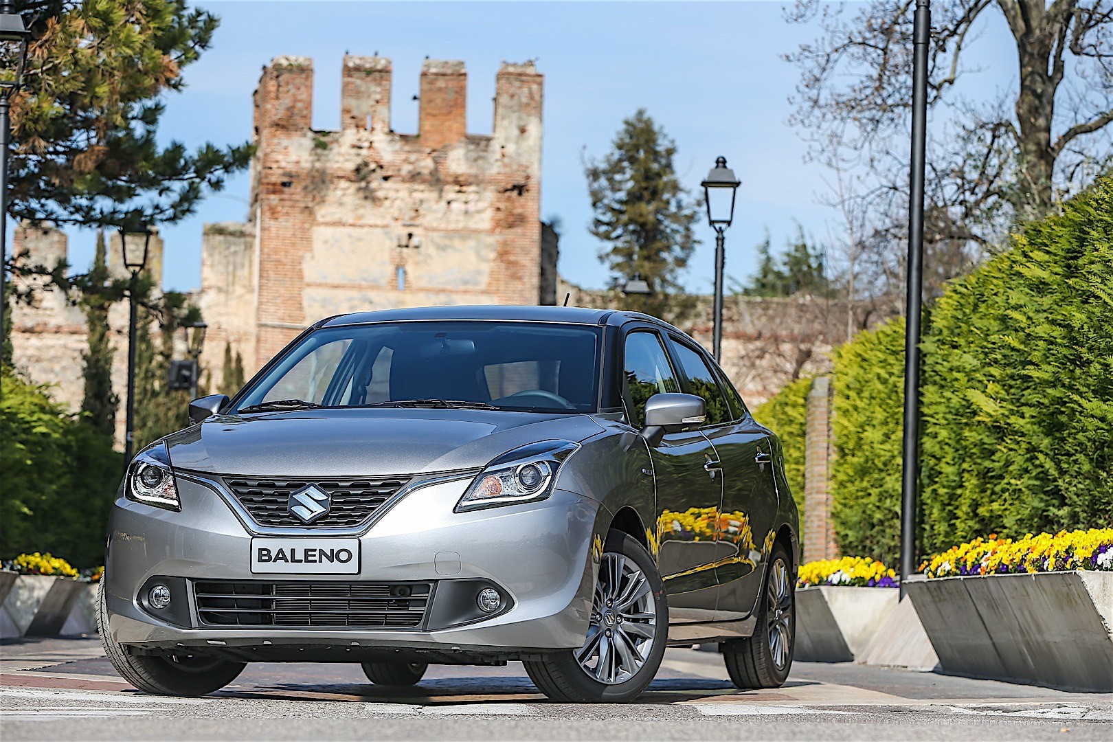 Suzuki Baleno photo 16