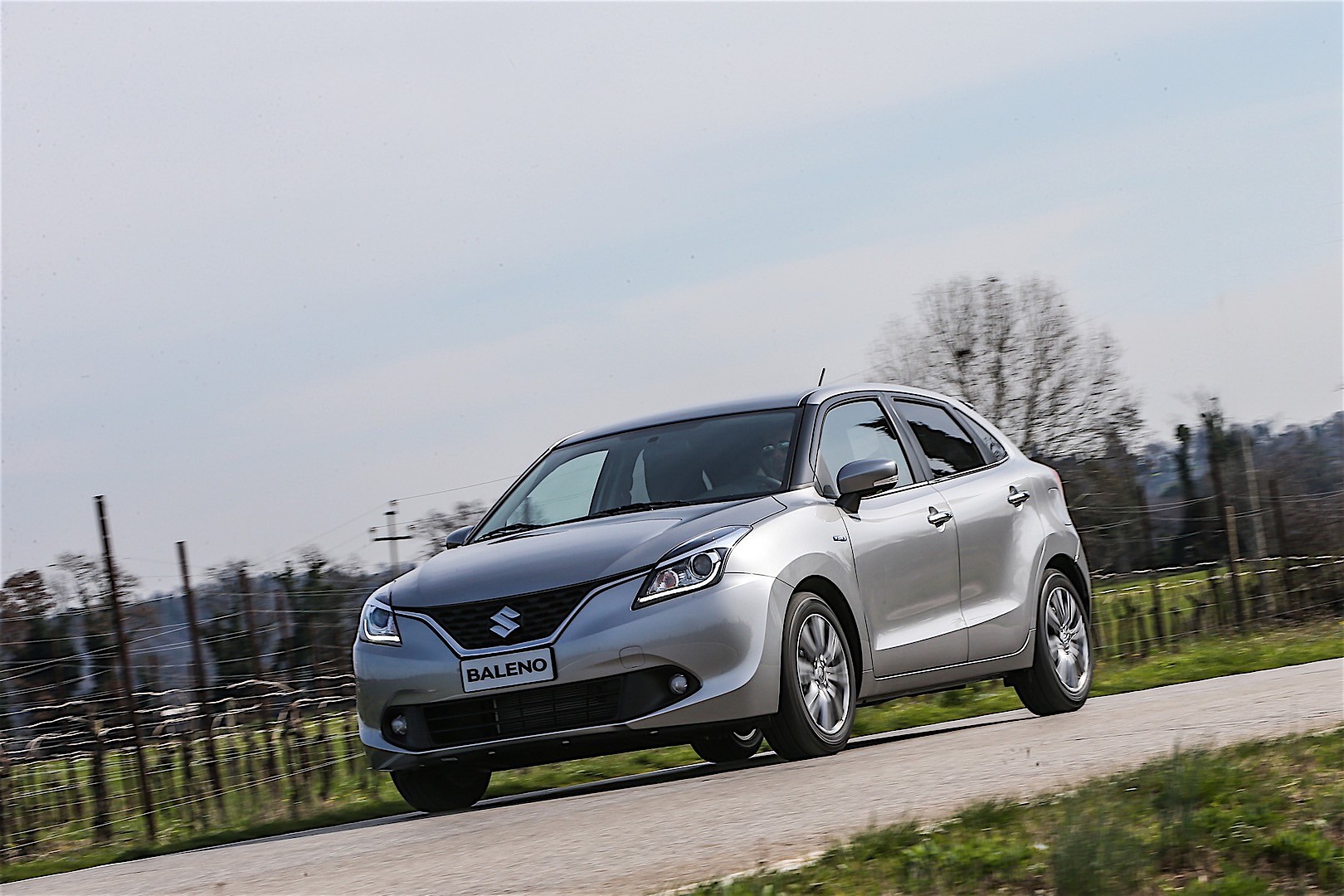 Suzuki Baleno photo 21