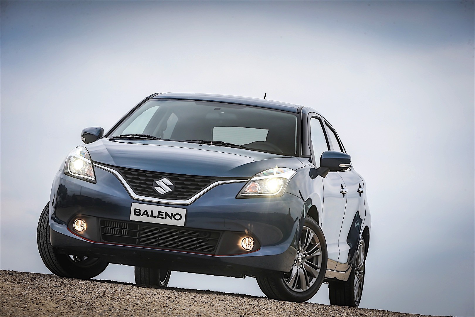 Suzuki Baleno photo 23