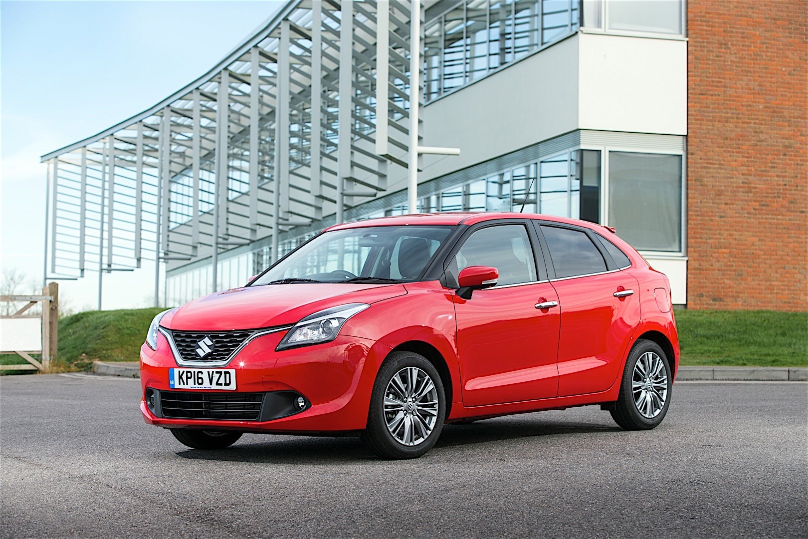 Suzuki Baleno photo 29