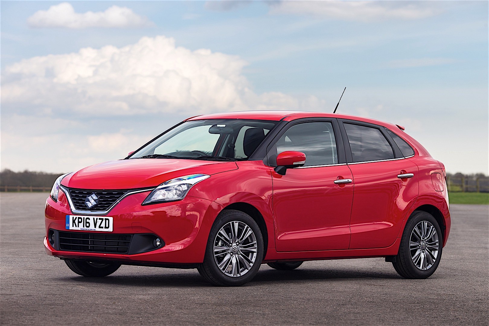 Suzuki Baleno photo 45