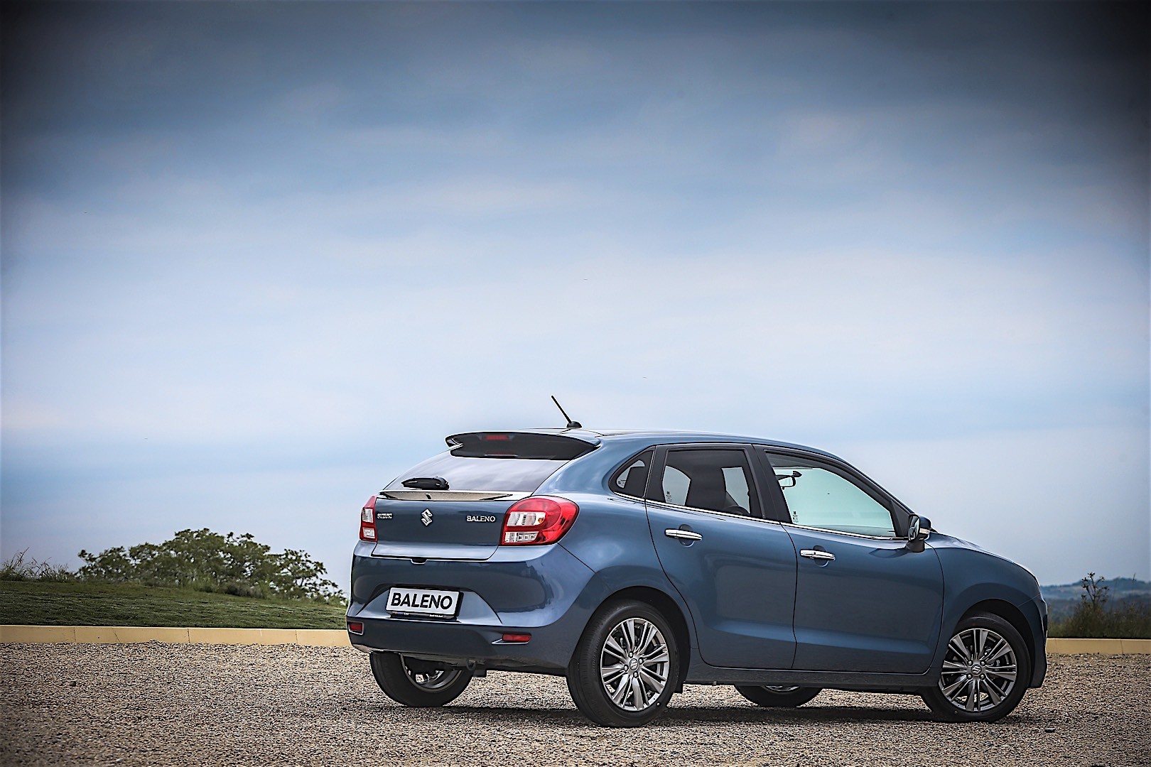 Suzuki Baleno photo 56