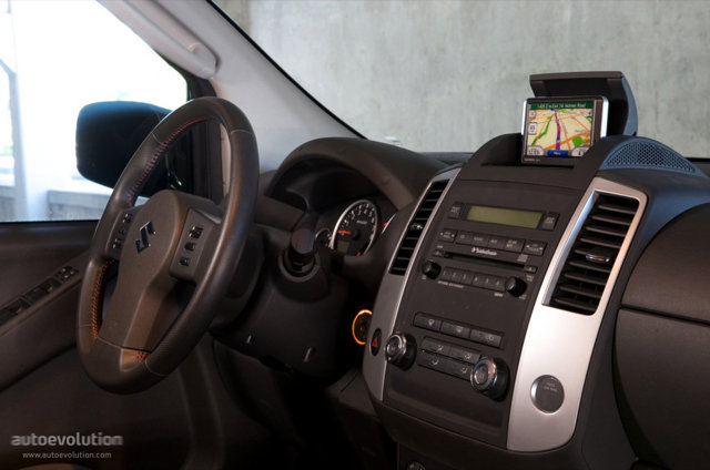 Suzuki Equator foto 15
