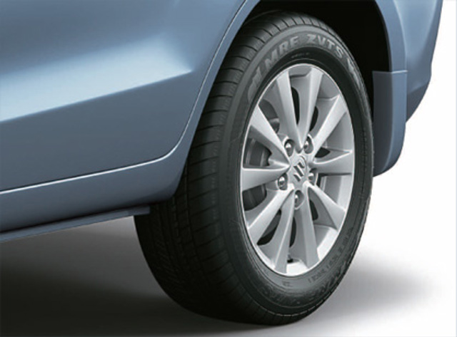 Suzuki Ertiga Foto 18