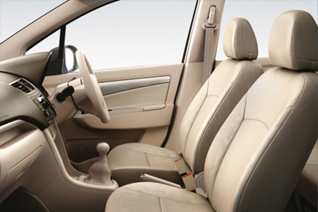 Suzuki Ertiga Foto 32