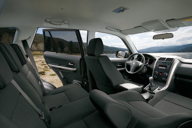 Suzuki Escudo / Grand Vitara 3 Doors photo 12