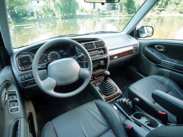 Suzuki Escudo / Grand Vitara 5 Doors photo 30