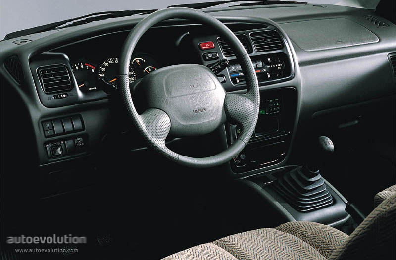 Suzuki Escudo / Grand Vitara 5 Doors photo 25