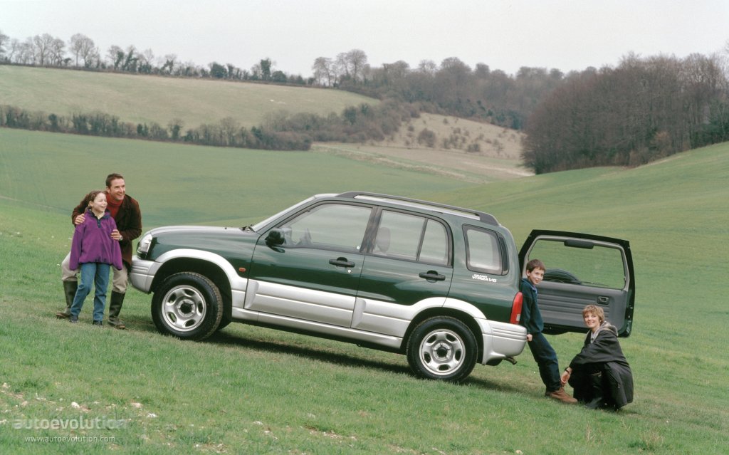 Suzuki Escudo / Grand Vitara 5 Doors photo 4