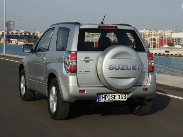 Suzuki Escudo / Grand Vitara 5 Doors photo 33