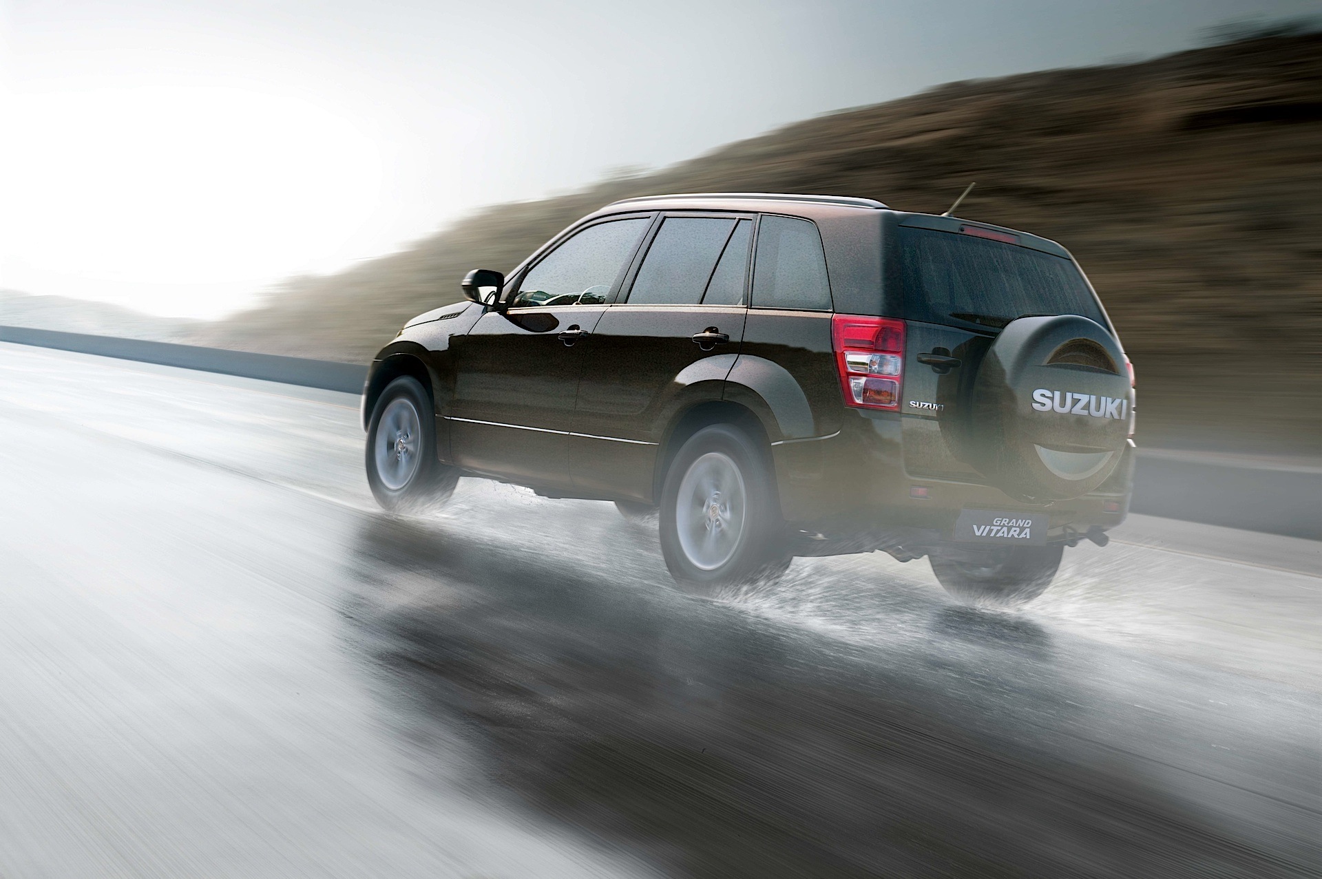 Suzuki Escudo / Grand Vitara 5 Doors photo 21