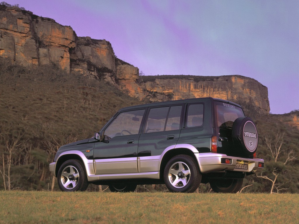 Suzuki Escudo / Grand Vitara 5 Doors photo 4