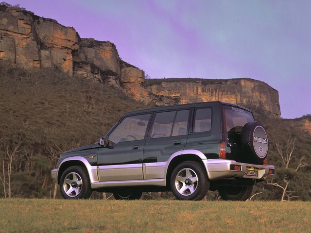 Suzuki Escudo / Grand Vitara 5 Doors photo 4