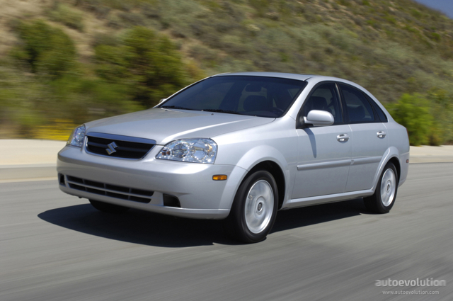 Suzuki Forenza Sedan Foto 1