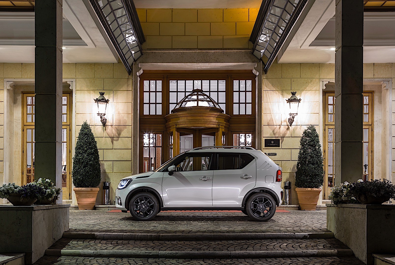 Suzuki Ignis photo 24