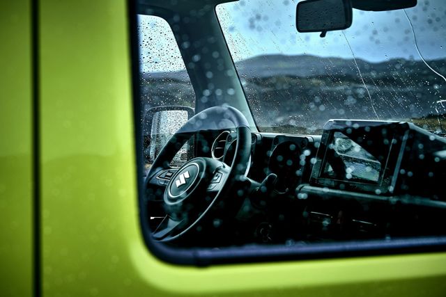 Suzuki Jimny foto 23