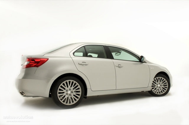 Suzuki Kizashi foto 10