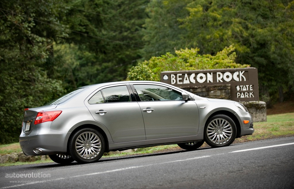 Suzuki Kizashi photo 2