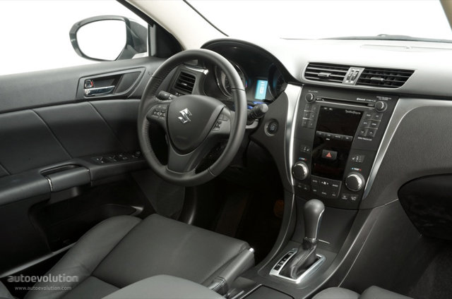 Suzuki Kizashi foto 24