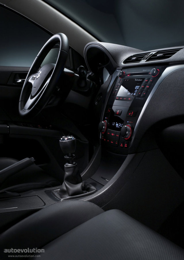 Suzuki Kizashi foto 28