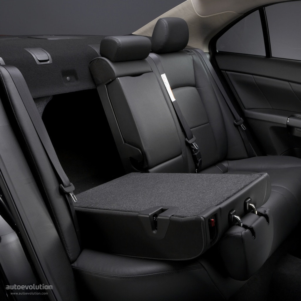 Suzuki Kizashi photo 29