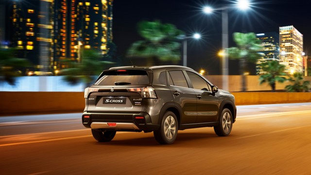 Suzuki S-Cross Foto 10