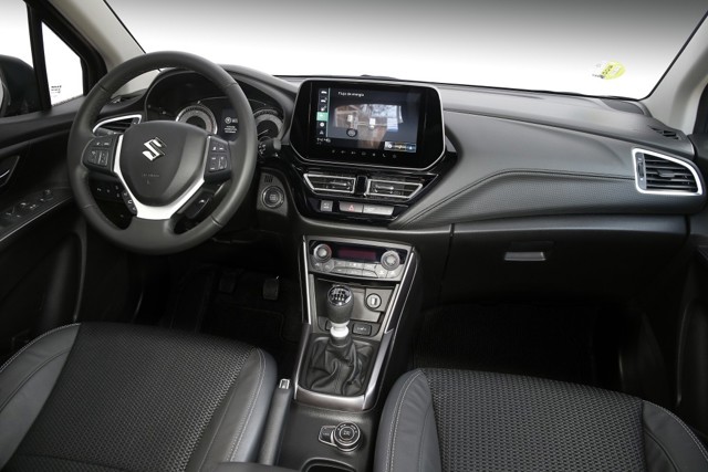 Suzuki S-Cross Foto 37