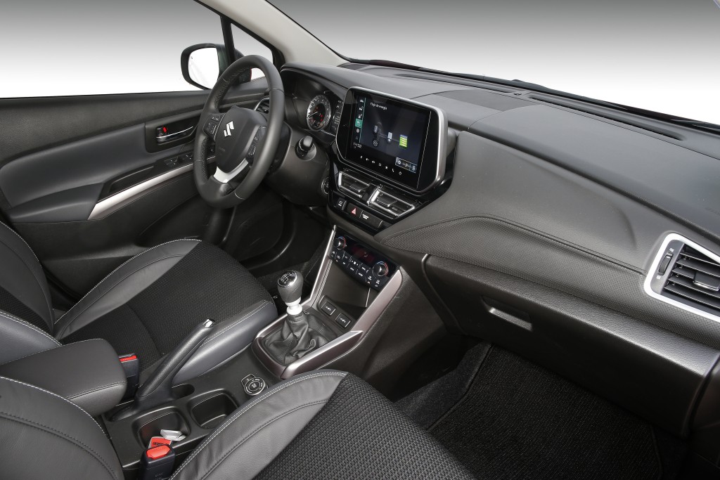 Suzuki S-Cross photo 38